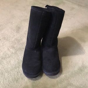 Cute and stylish bearpaw boots